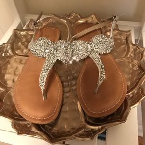 Carson's Dolce Sandals with bow rhinestones✨